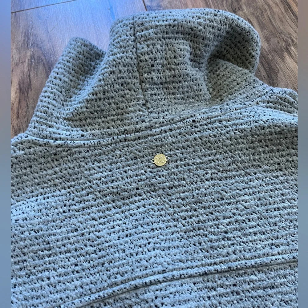Calia Size M pullover - Picture 6 of 6